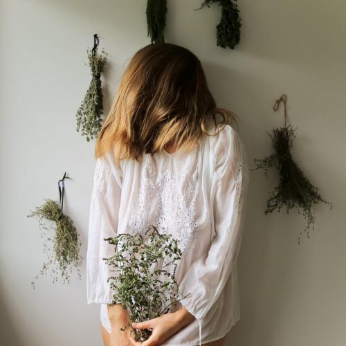 photo-1571014935917-d40f3a5ba3a8 (1) photo-1571014935917-d40f3a5ba3a8 (1)